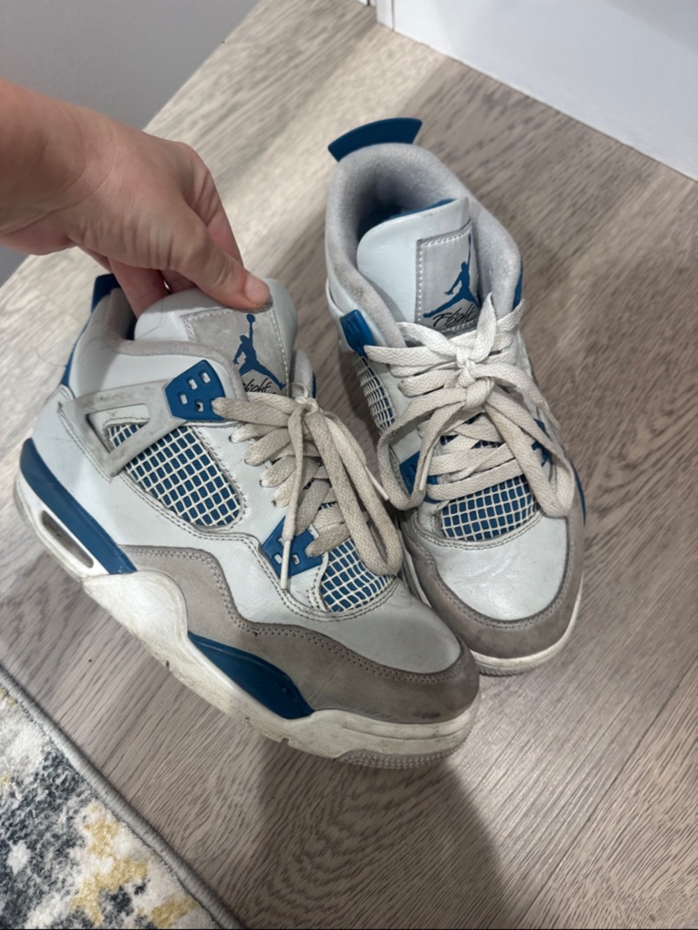 Nike Men’s Sneakers in White, Blue, and Gray